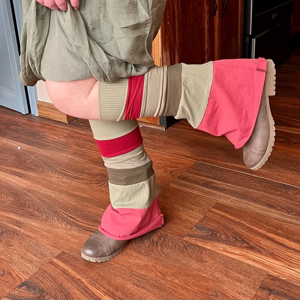 Leg Warmers- muted Colorblock Sage and rose - Picture 10 of 13